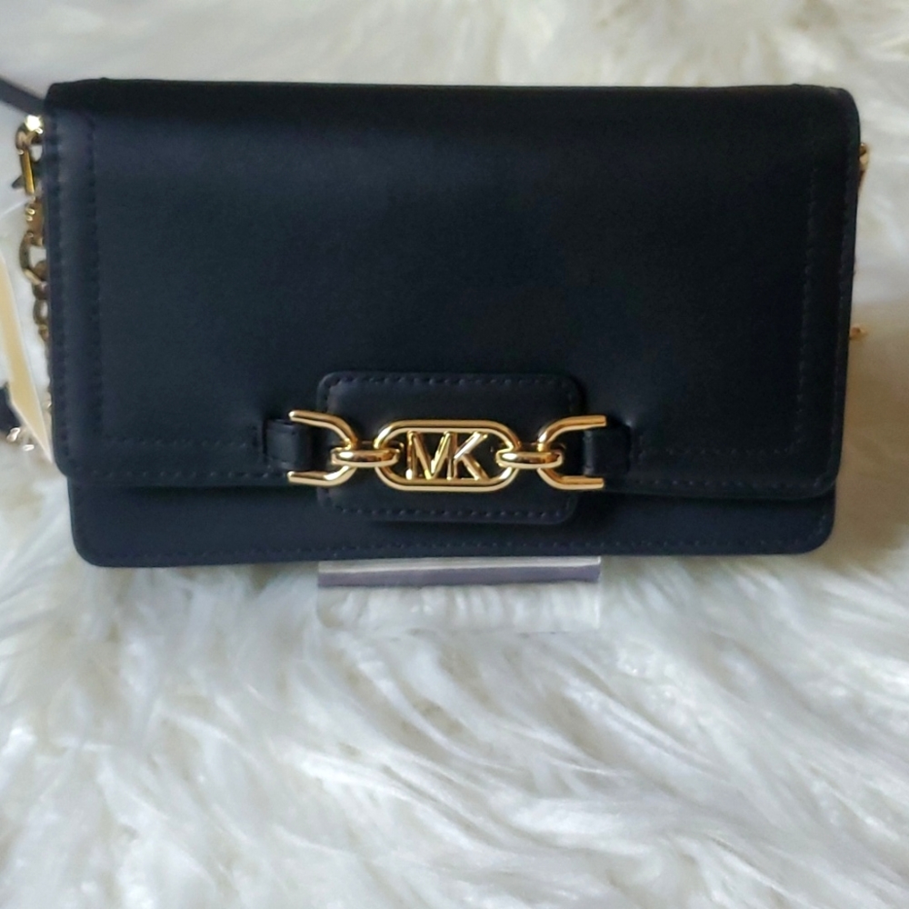 SOLD‼️NWT Michael Kors Leather Crossbody